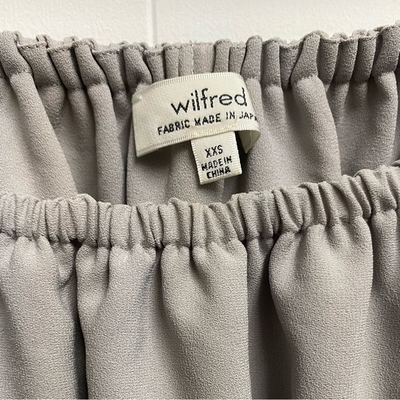 Aritzia - Wilfred top - Picture 2 of 2